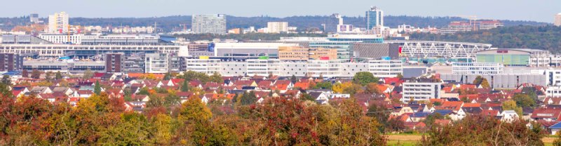 Panoramabild auf das Fuftfrachtzentrum sowie auf den Flughafen